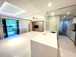 The Lakefront Residences (D22), Condominium #511912181